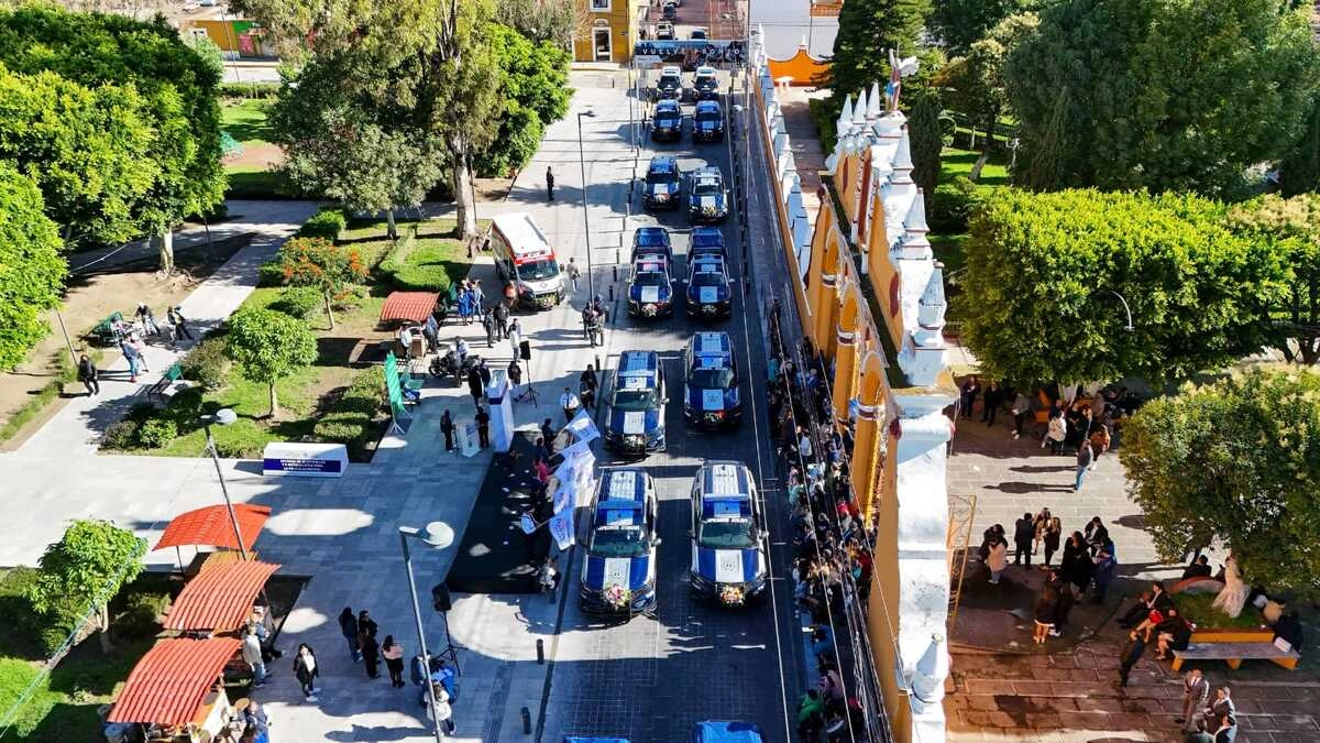 Entrega Lupita Cuautle 15 patrullas y 5 motocicletas para la Policía Municipal de San Andrés Cholula