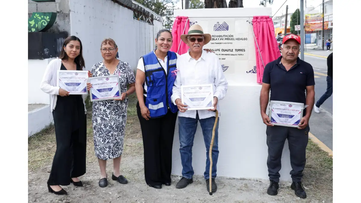 Impulsa Lupita Cuautle la rehabilitación vial en San Francisco Acatepec