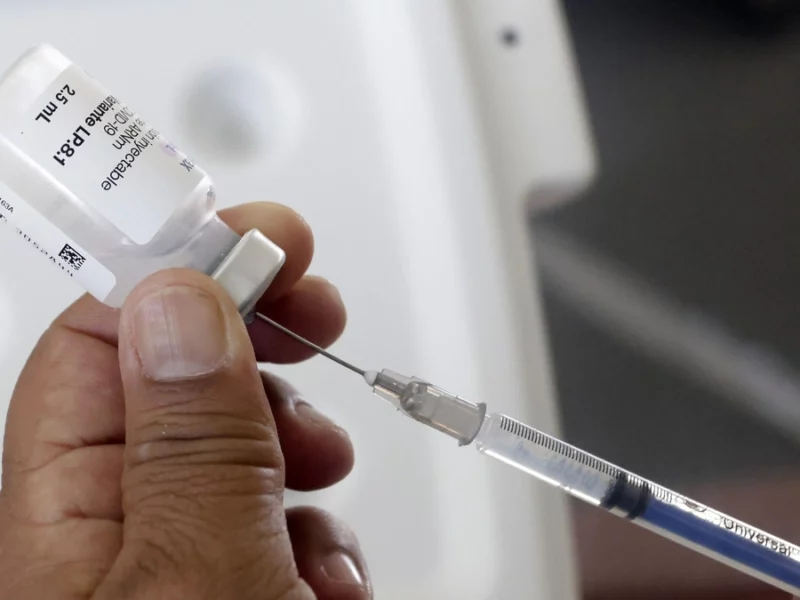 Arranca vacunación contra covid-19 e influenza en Puebla  
