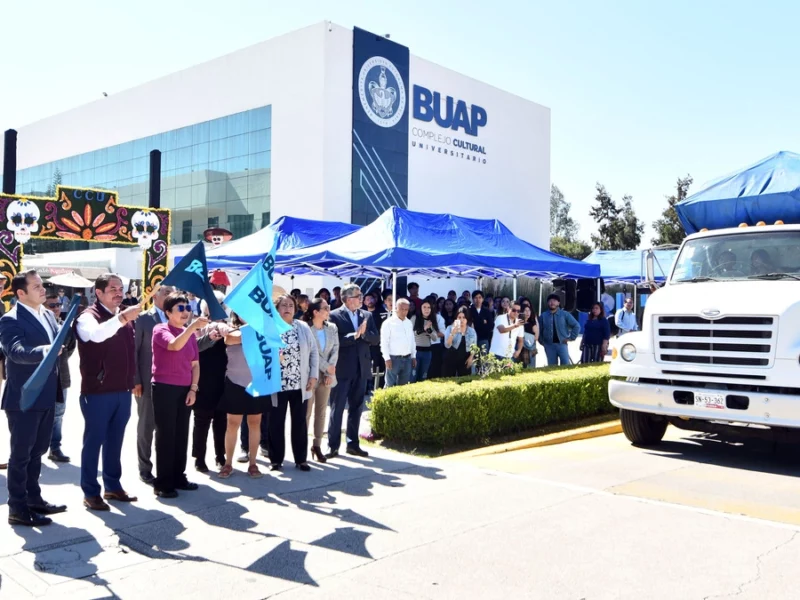 Entrega BUAP 60 toneladas de víveres al Sistema DIF estatal para damnificados por Jerry