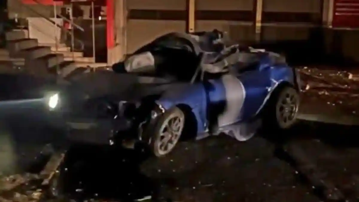 Aparatoso accidente en la Vía Atlixcáyotl deja a un joven de 21 años muerto.
