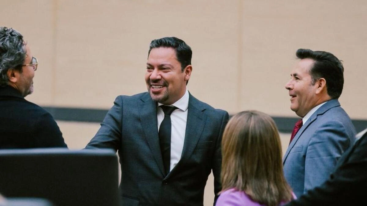 Andrés Villegas propone tipificar robo de autopartes como delito en Puebla
