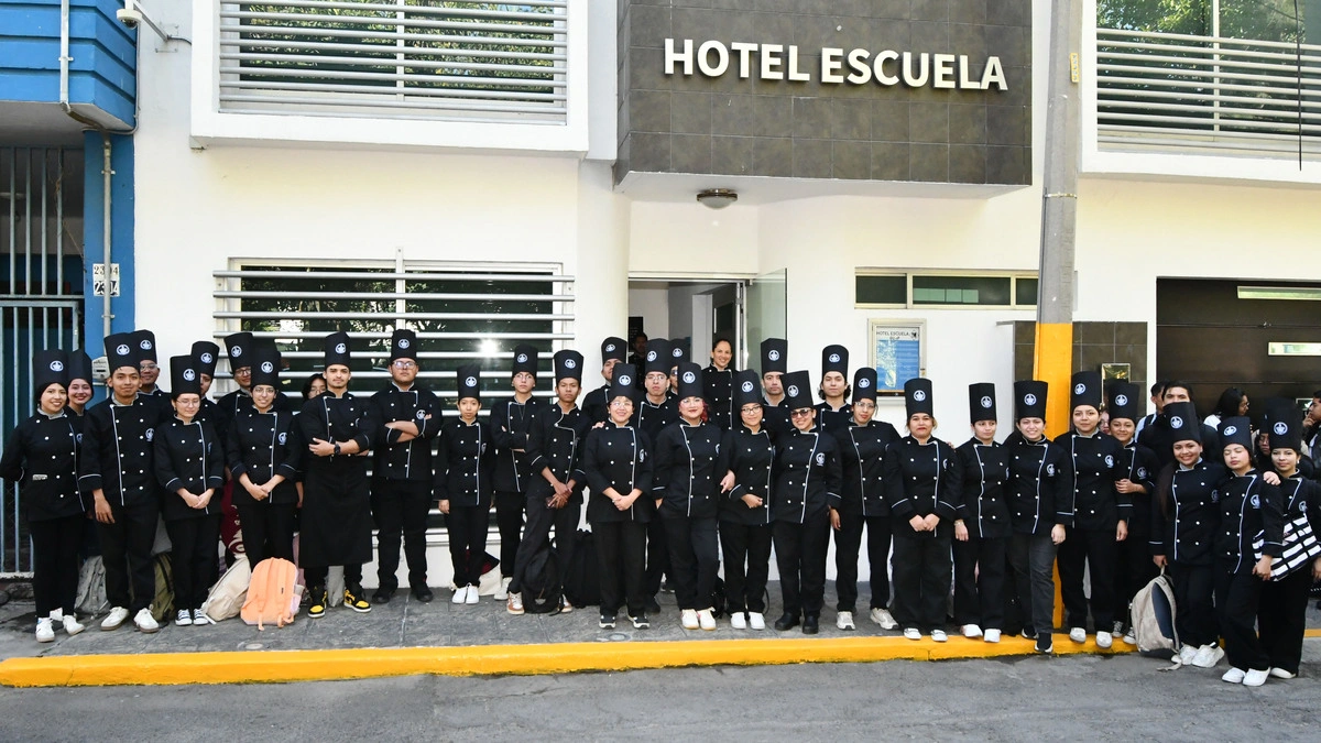 Rectora Lilia Cedillo inaugura remodelación integral del Hotel-Escuela