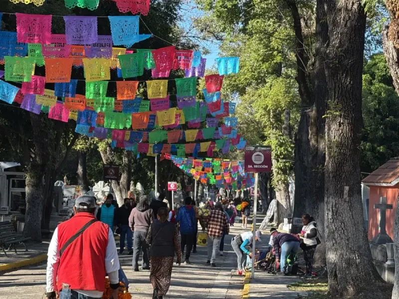 Más de 120 mil visitantes acudieron al Panteón Municipal por Todos Santos
