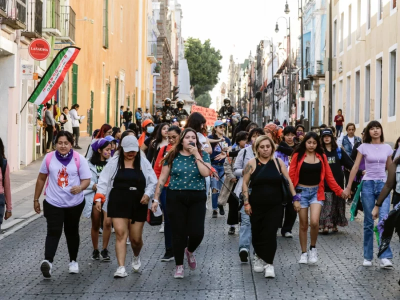 25N: Cada día en Puebla 36 mujeres denuncian algún delito de género 