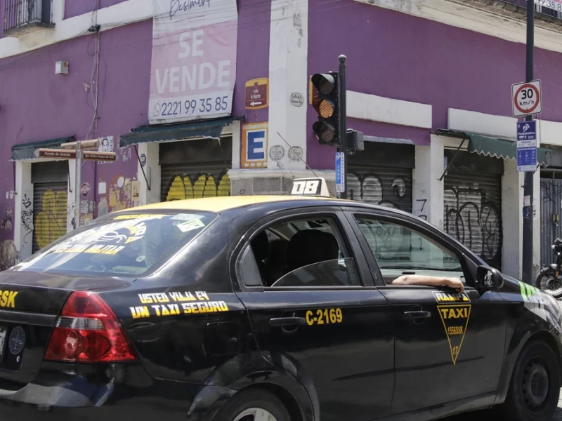 ¿Quieres conducir un autobús o taxi en Puebla? Ahora SMT exigirá un certificado 