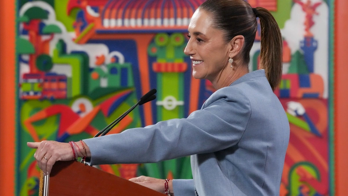 Sheinbaum pide a la SEP federal revisar la entrega irregular de plazas en Puebla 