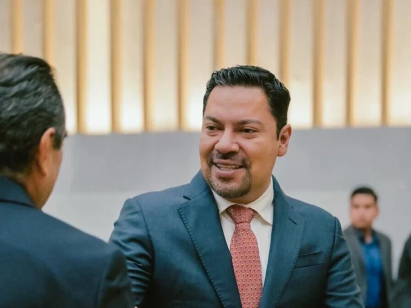 El diputado por Morena, Andrés Villegas Mendoza, reveló que el senador Ignacio Mier Velázquez y su familia están detrás del "fuego amigo" en su contra