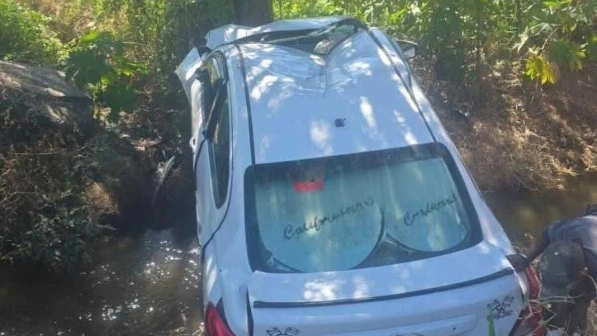 Una mujer muerta y dos heridos, saldo de accidente automovilístico en Tepeojuma