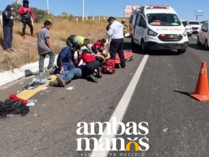 Se accidentan albañiles en la Puebla-Atlixco; hay tres heridos de gravedad 