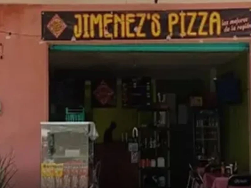 Con pistola en mano asaltan a clientes de una pizzería en Atlixco