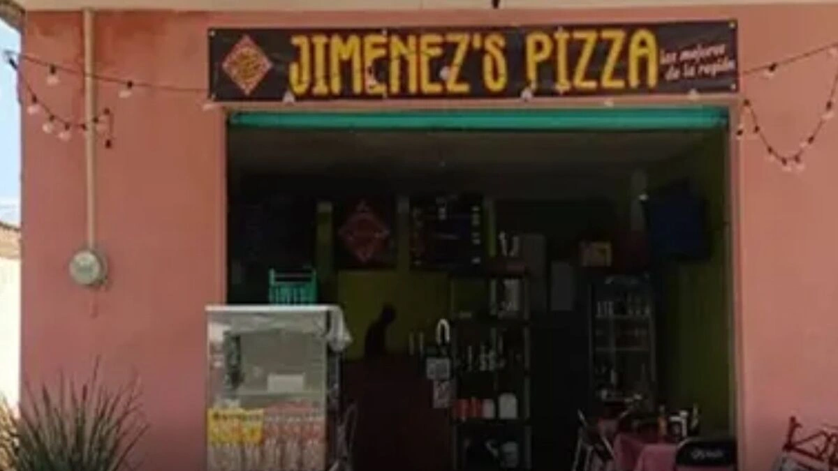 Con pistola en mano asaltan a clientes de una pizzería en Atlixco