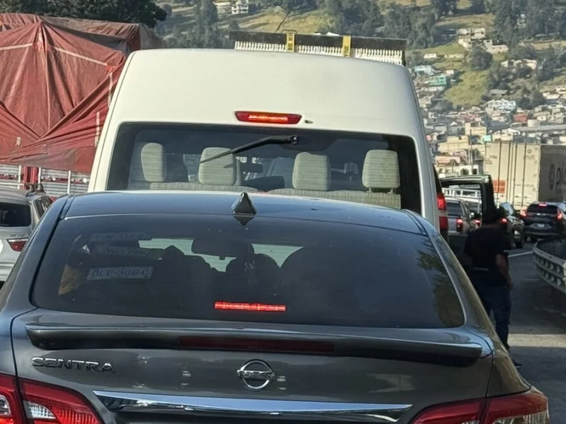 Otra vez ejidatarios de Santa Rita Tlahuapan cierran la autopista México-Puebla