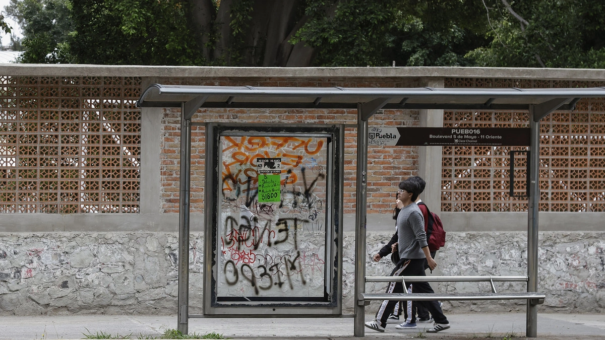Comisión de Hacienda detiene la concesión de paraderos en Puebla capital: “tenemos dudas”