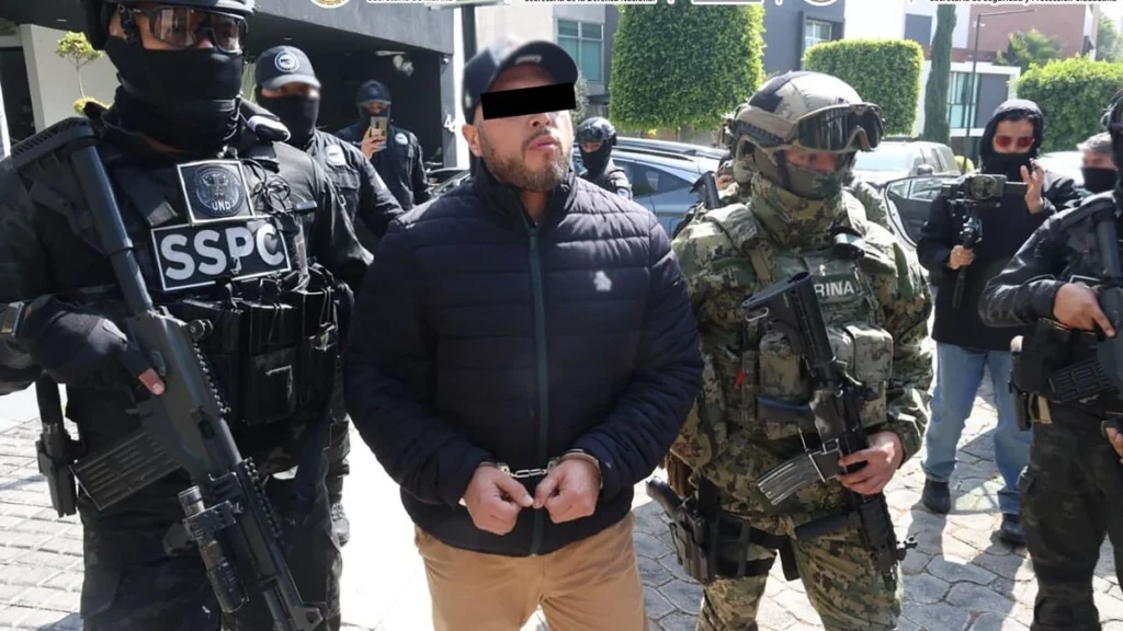 En el cateo en Lomas de Angelópolis. Puebla, y otros estados cayeron 15 personas.