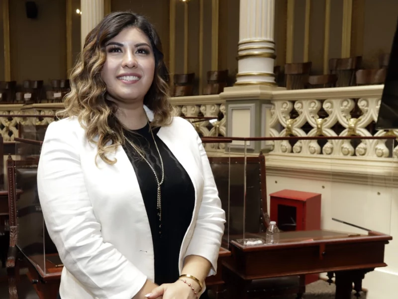 Xel Arianna, por mucho la diputada más faltista del Congreso de Puebla