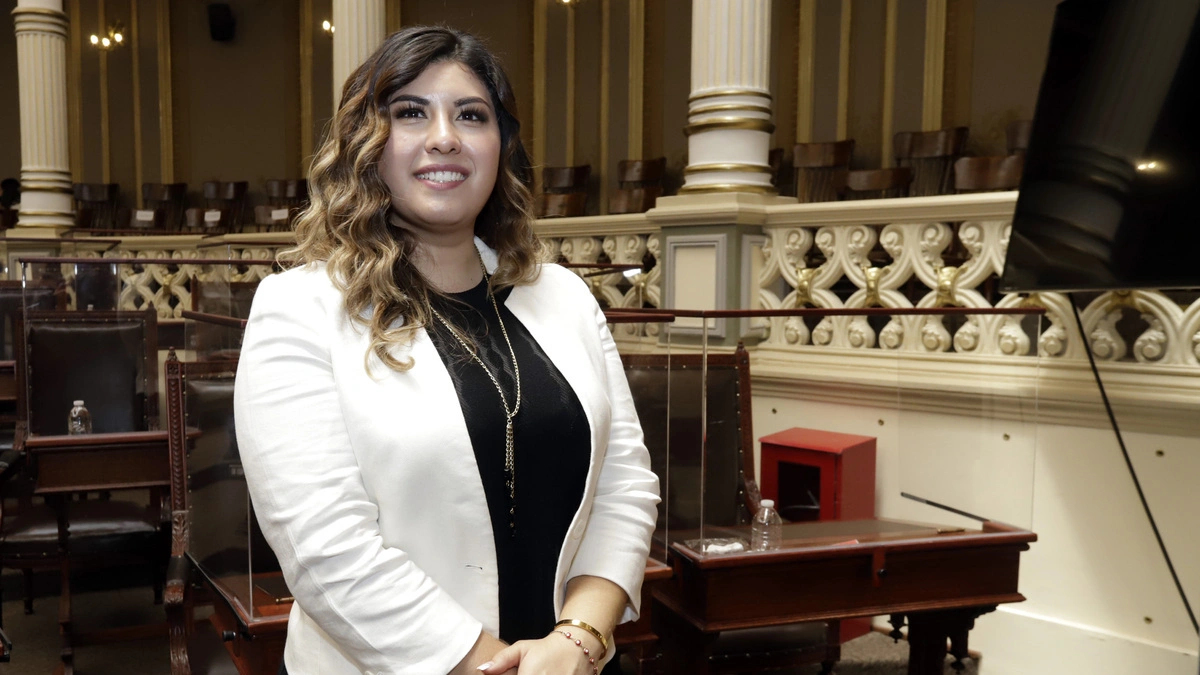 Xel Arianna, por mucho la diputada más faltista del Congreso de Puebla