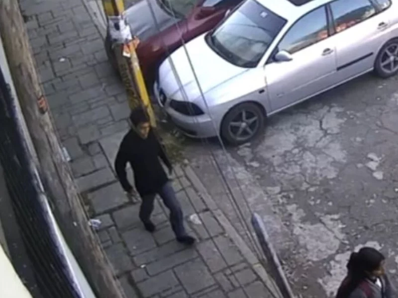 VIDEO: Hombre manosea a estudiante en Bosques de San Sebastián