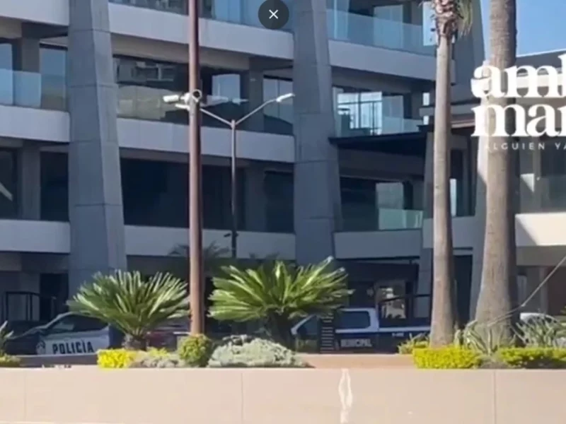 Mujer se quita la vida lanzándose del cuarto piso de Plaza Paseo del Sur