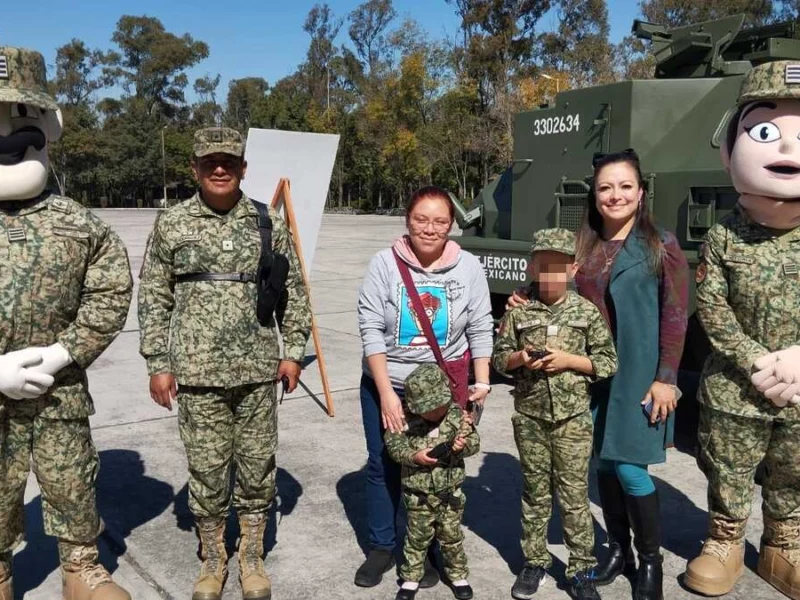 Diego y Gabriela, los niños poblanos que se convirtieron en soldados del Ejército Mexicano por un día 