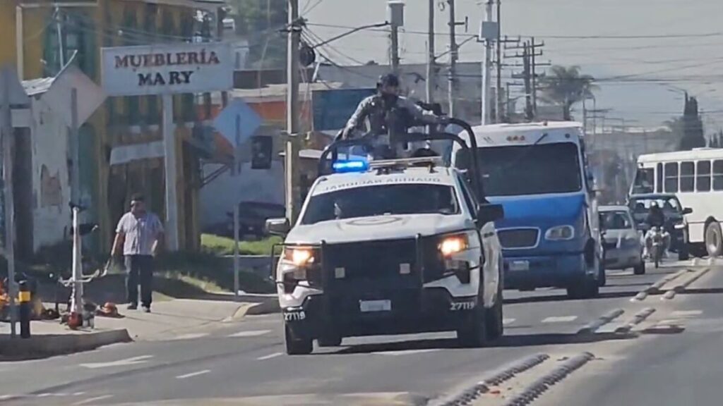 A primera hora de este miércoles, elementos de la GN armaron un operativo en Xonacatepec para buscar armas robadas.
