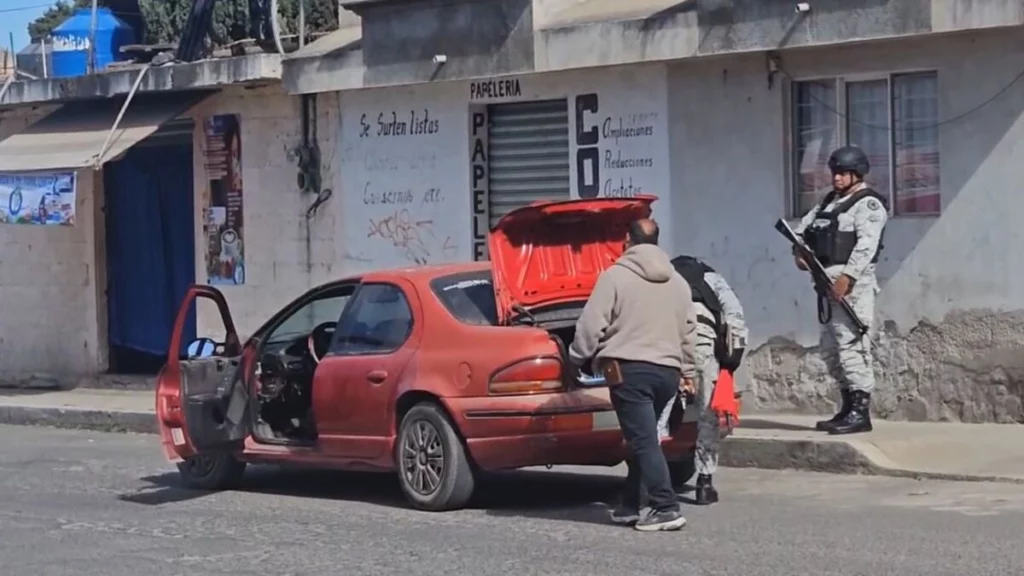 La GN implementos el operativo en Xonacatepec luego de que delincuentes hurtaron armas al personal de seguridad federal en la autopista México-Puebla.