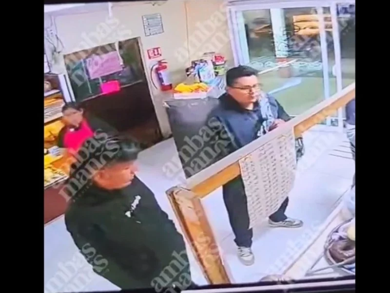 VIDEO: Delincuentes asaltan a punta de pistola panadería en Guadalupe Xonacatepec 