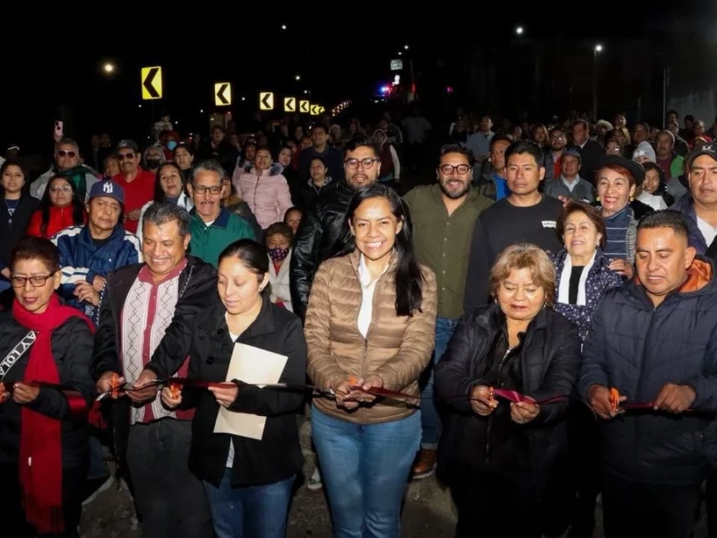 Ariadna Ayala impulsa vialidades más seguras con alumbrado solar en Atlixco