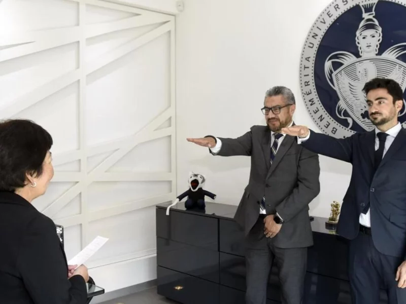 Lilia Cedillo toma protesta a nuevos titulares de áreas en la BUAP  