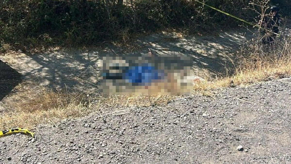 Camioneta de Barcel atropella a dos campesinos en Izúcar de Matamoros; uno murió