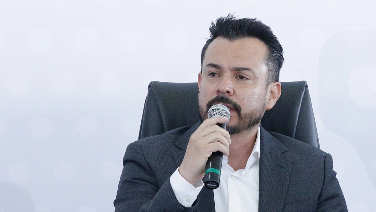 Estamos negociando para terminar la deuda del CIS; podría costar 1.5 mil mdp: García Parra 