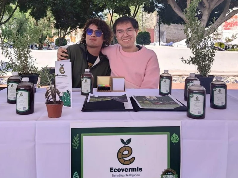 Ecovermis, biofertilizante líquido orgánico a partir de la degradación de plásticos