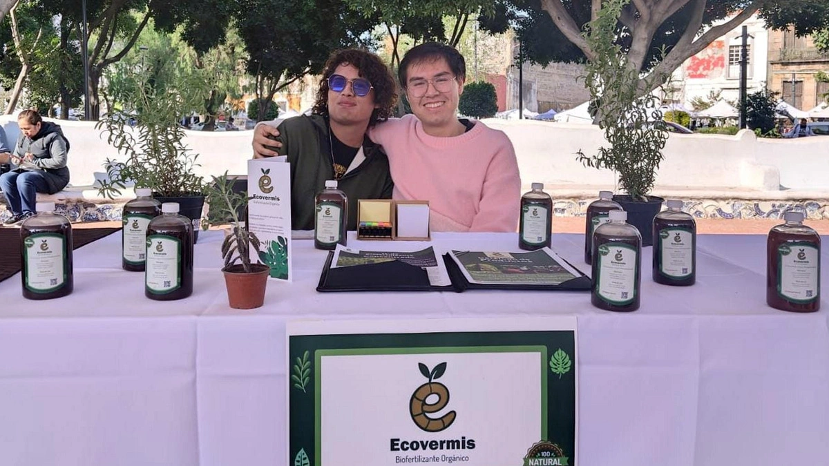 Ecovermis, biofertilizante líquido orgánico a partir de la degradación de plásticos