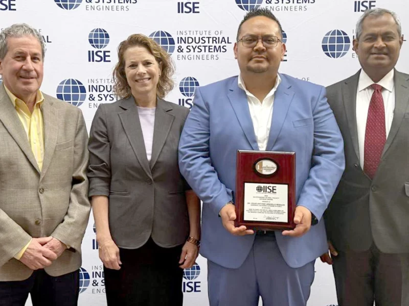 Distinguen a docente BUAP con el Global Outstanding Faculty Advisor Award