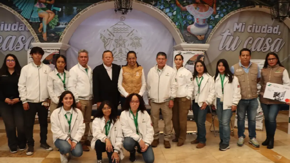 Ariadna Ayala da arranque al operativo "Héroes paisano 2025" en Atlixco