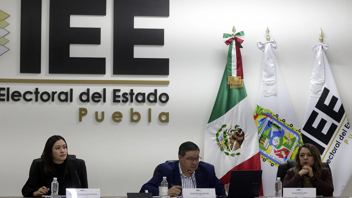 IEE aprueba calendario de sanciones contra partidos en Puebla para 2026 