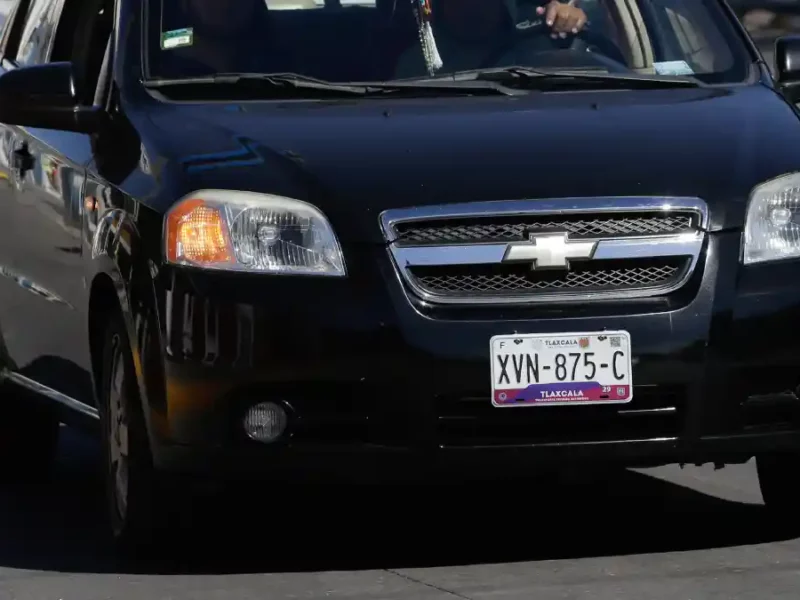Arrancan operativos para detener a conductores con placas foráneas en Puebla.