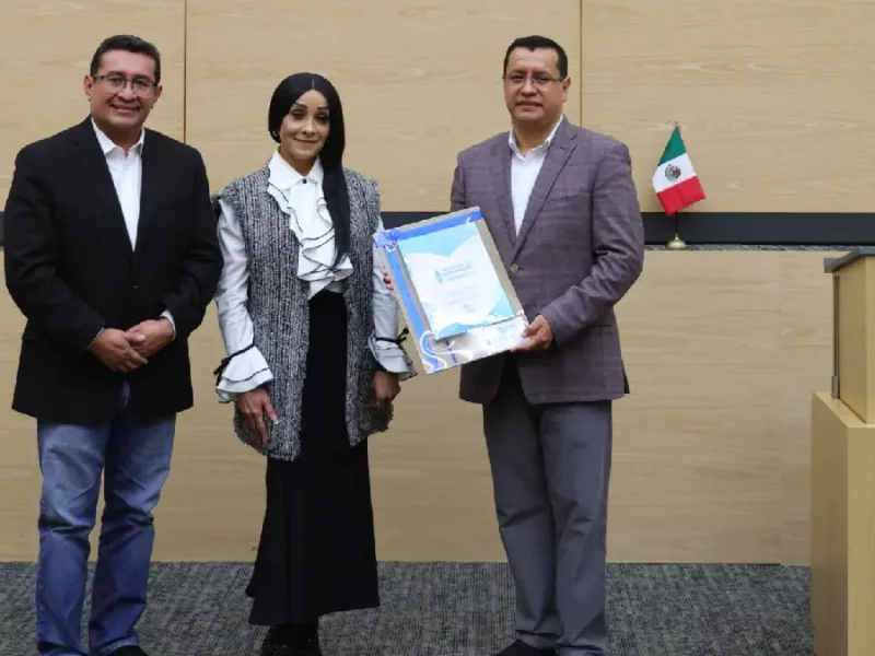 Presidenta de la Comisión de Derechos Humanos entrega al Congreso su informe de actividades