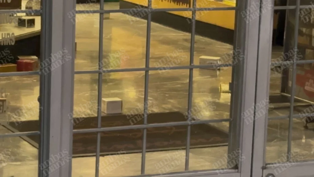 Con el asalto de esta madrugada, el Sanborns del Centro Histórico ya ha sido blanco en tres ocasiones.