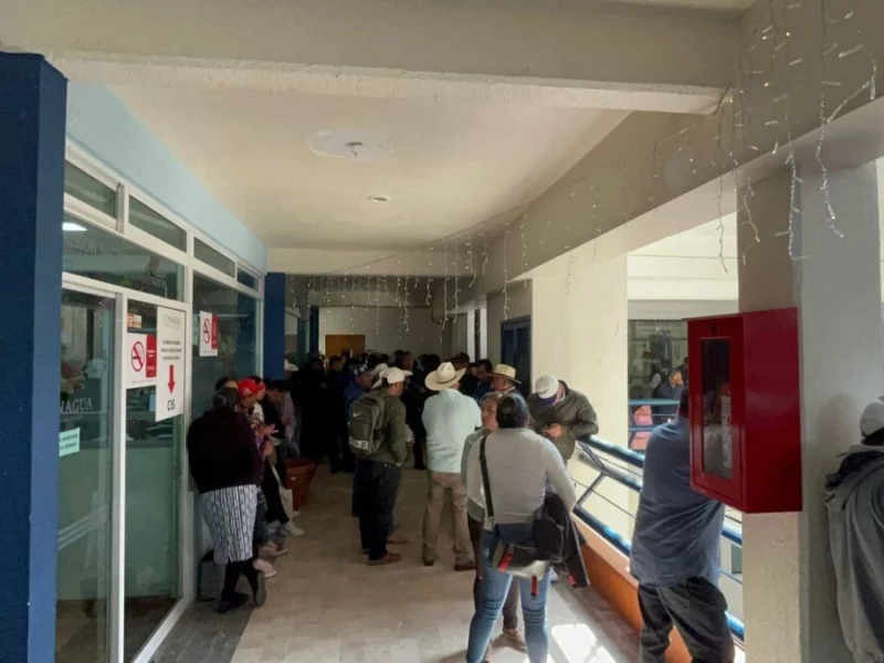 Agricultores ligados a “El Toñín” ahora toman las instalaciones de Conagua