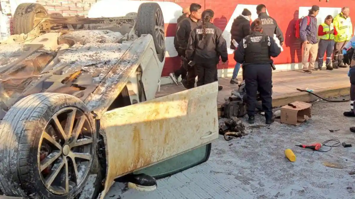 Mañana accidentada en Puebla deja un motociclista muerto y dos lesionados.