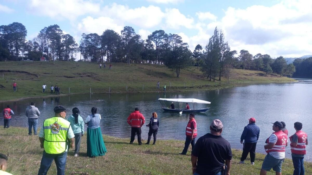 Adolescente muere ahogado en la presa de Tenango 
