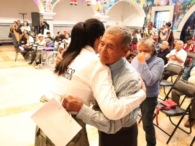 Ariadna Ayala fortalece la inclusión con la entrega de 21 apoyos funcionales en Atlixco