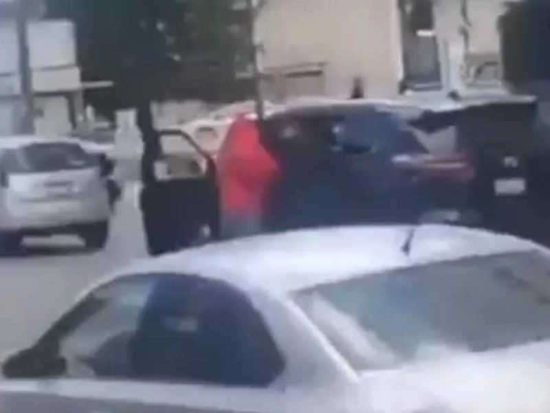 VIDEO: Asaltan a automovilista a plena luz del día en el bulevar Atlixco