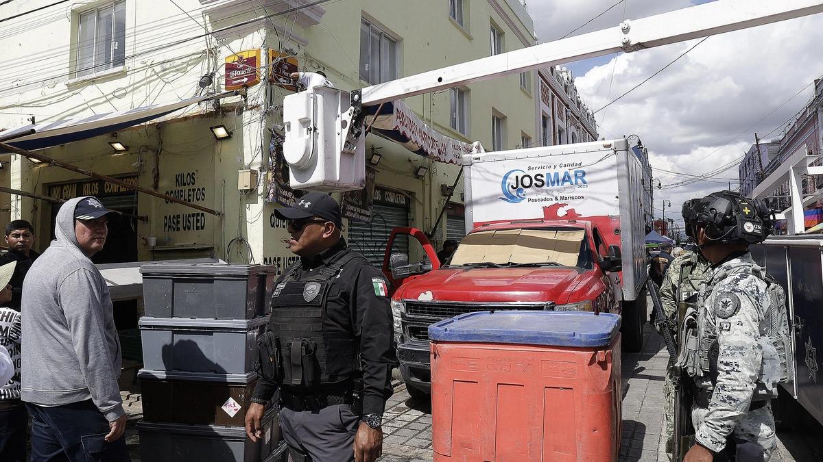Van 48 cámaras de videovigilancia clandestinas retiradas en Puebla capital  