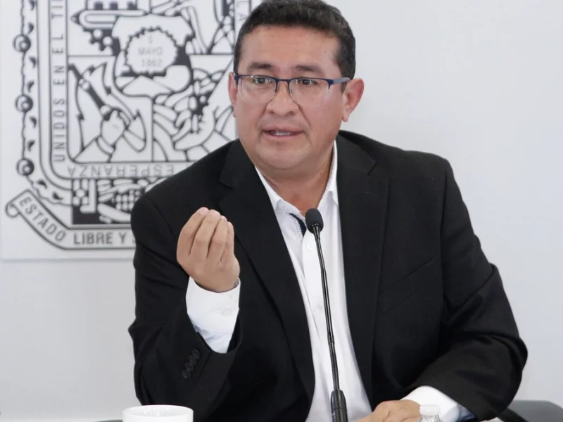 Congreso de Puebla analizará cancelar la licencia por conducir a exceso de velocidad  
