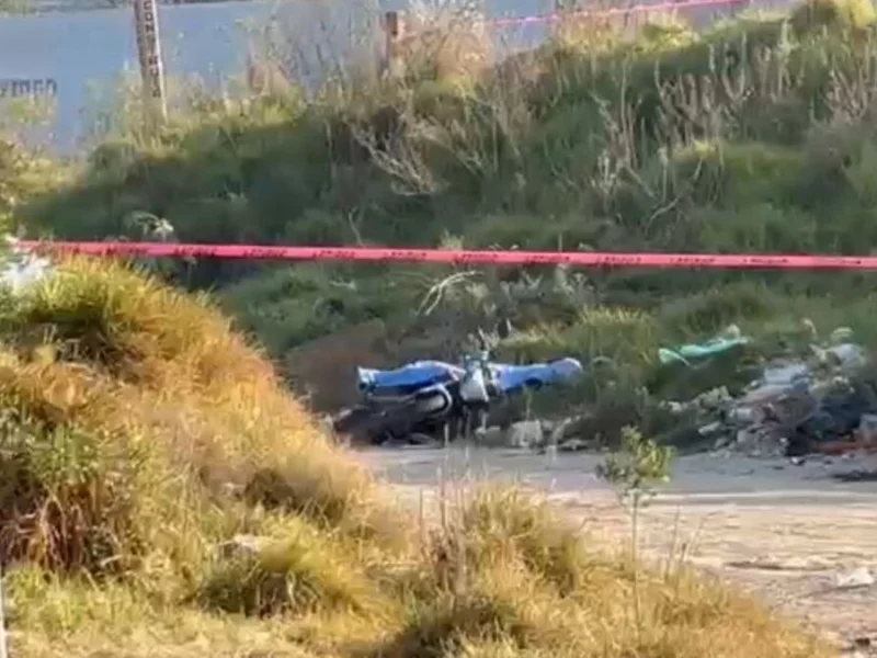 Matan a balazos a motociclista en San Pablo Xochimehuacan 