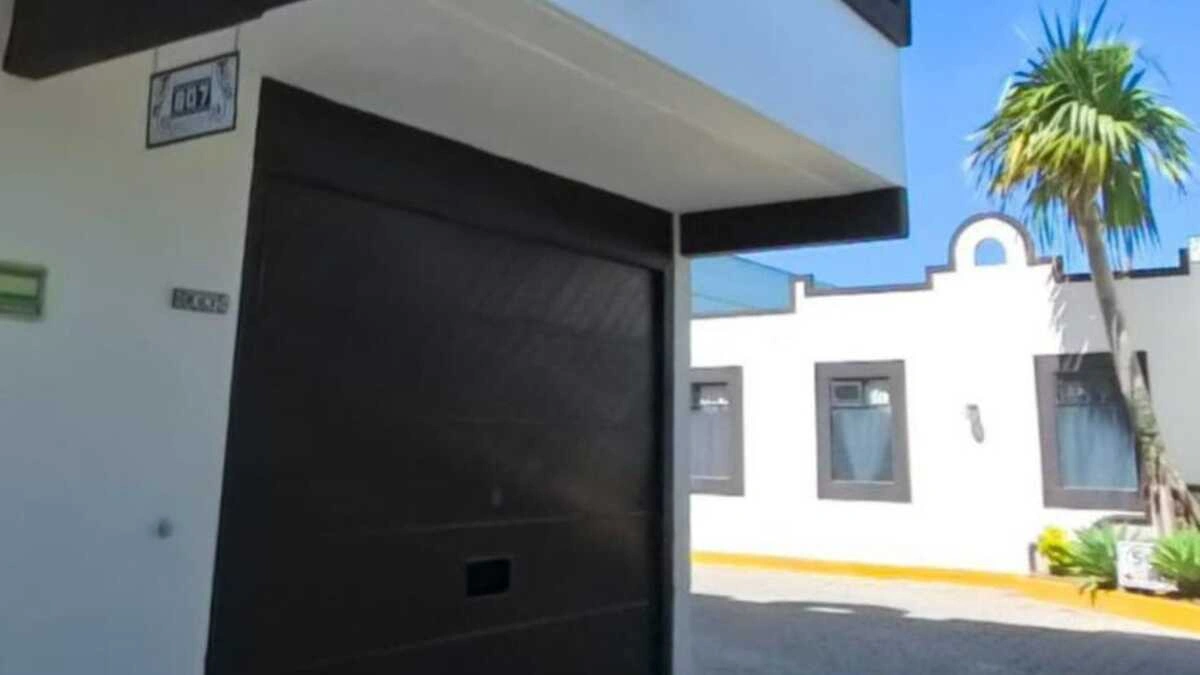 Muere mujer al interior de un motel en Atlixco; su pareja la abandonó