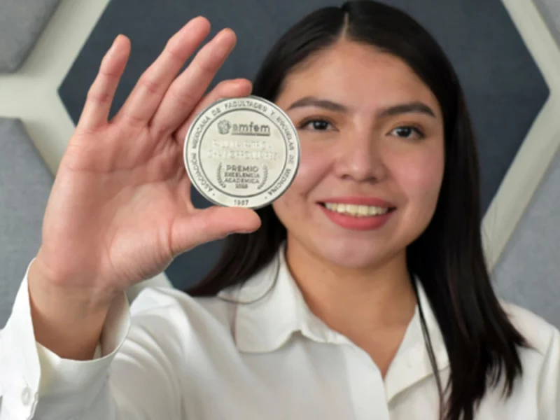 Obtiene pasante de Medicina de la BUAP Premio a la Excelencia Académica 2025