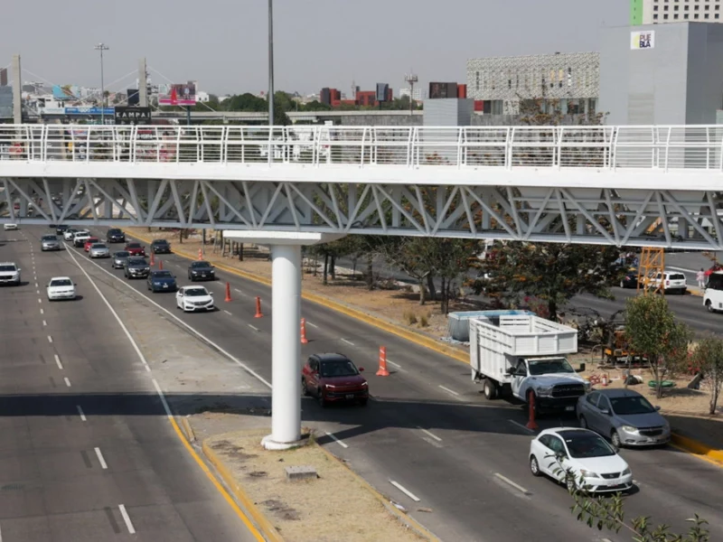 Gobierno de Puebla evaluará rediseño de la Vía Atlixcáyotl: podría haber reductores de velocidad 